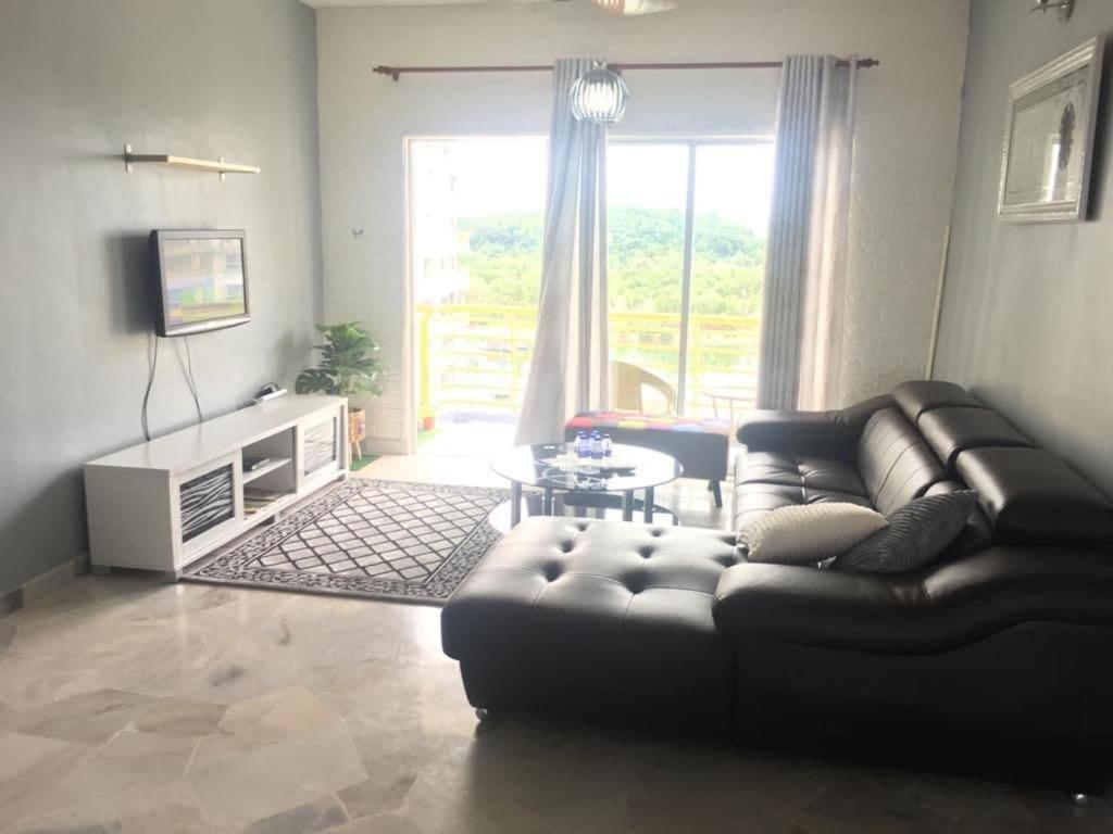 Amaryllis Pd Apartment *
